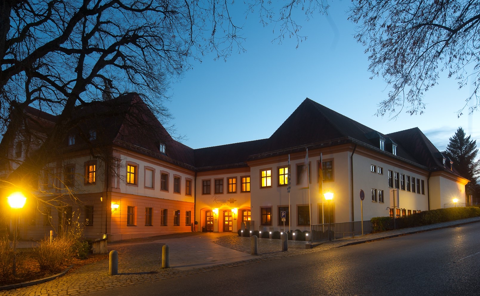 Klosterbraeuhaus-Ursberg-Nacht-2